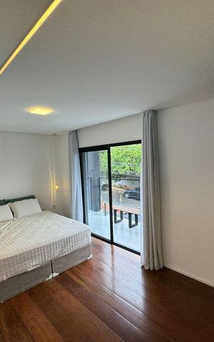 Casa à venda com 410m², 5 quartos e 15 vagas Casa à venda com 410m², 5 quartos e 15 vagasSuíte 2