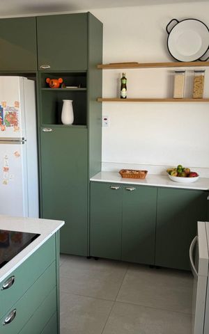 Casa à venda com 410m², 5 quartos e 15 vagas Casa à venda com 410m², 5 quartos e 15 vagasCozinha