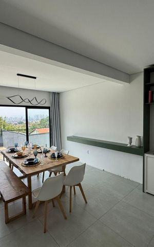 Casa à venda com 410m², 5 quartos e 15 vagas Casa à venda com 410m², 5 quartos e 15 vagasCozinha