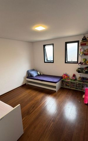 Casa à venda com 410m², 5 quartos e 15 vagas Casa à venda com 410m², 5 quartos e 15 vagasQuarto 2