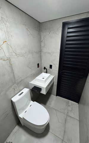 Casa à venda com 410m², 5 quartos e 15 vagas Casa à venda com 410m², 5 quartos e 15 vagasBanheiro 1