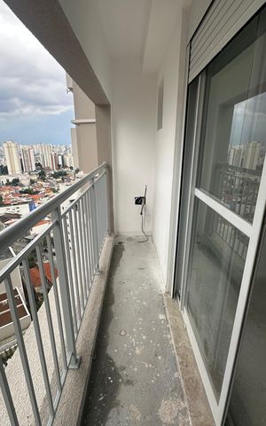Apartamento à venda com 76m², 2 quartos e 1 vaga Apartamento à venda com 76m², 2 quartos e 1 vagaVaranda