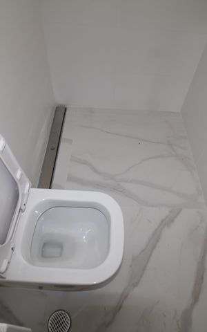 Apartamento à venda com 284m², 4 quartos e 5 vagasQuarto 4 - Banheiro