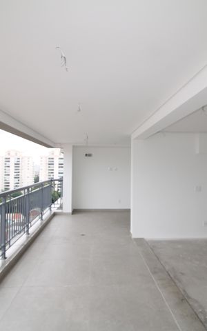 Apartamento à venda com 284m², 4 quartos e 5 vagasSala - Varanda