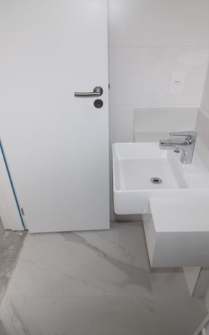 Apartamento à venda com 284m², 4 quartos e 5 vagasLavabo 2