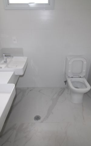 Apartamento à venda com 284m², 4 quartos e 5 vagasQuarto 1 - Banheiro