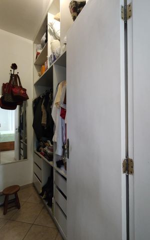Casa de condomínio à venda com 573m², 4 quartos e 15 vagasCloset da suíte 3