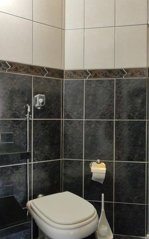 Casa de condomínio à venda com 573m², 4 quartos e 15 vagas Casa de condomínio à venda com 573m², 4 quartos e 15 vagasBanheiro da Suíte 2