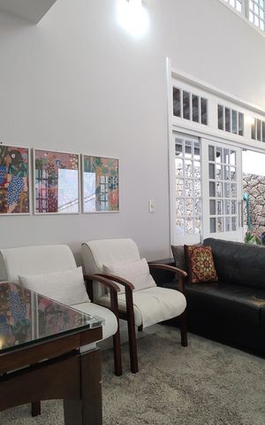 Casa de condomínio à venda com 573m², 4 quartos e 15 vagas Casa de condomínio à venda com 573m², 4 quartos e 15 vagasSala