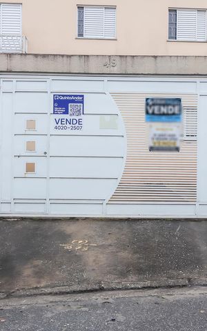 Casa para alugar com 180m², 3 quartos e 3 vagasFachada