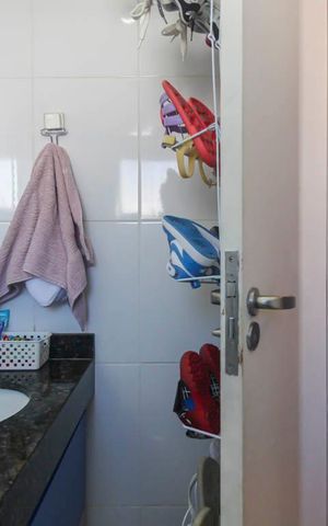 Casa de condomínio à venda com 53m², 2 quartos e 1 vaga Casa de condomínio à venda com 53m², 2 quartos e 1 vagaBanheiro da Suíte 2