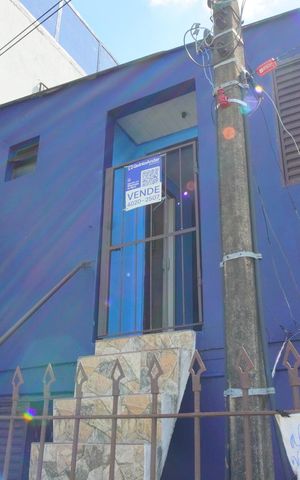 Casa à venda com 60m², 2 quartos e sem vaga Casa à venda com 60m², 2 quartos e sem vagaFachada e placa