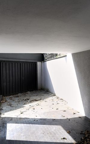 Casa à venda com 228m², 4 quartos e 2 vagas Casa à venda com 228m², 4 quartos e 2 vagasGaragem