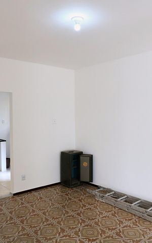 Casa à venda com 228m², 4 quartos e 2 vagas Casa à venda com 228m², 4 quartos e 2 vagasSala