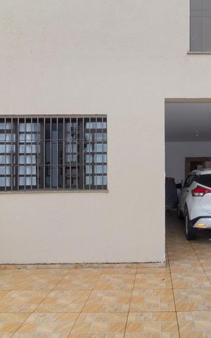 Casa à venda com 180m², 5 quartos e 3 vagasGaragem