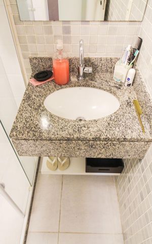 Apartamento à venda com 67m², 2 quartos e 1 vaga Apartamento à venda com 67m², 2 quartos e 1 vagaBanheiro da Suíte