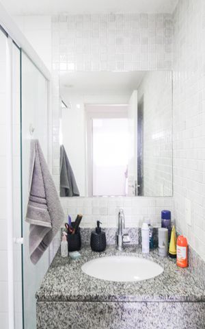 Apartamento à venda com 67m², 2 quartos e 1 vaga Apartamento à venda com 67m², 2 quartos e 1 vagaBanheiro Social