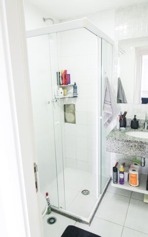 Apartamento à venda com 67m², 2 quartos e 1 vaga Apartamento à venda com 67m², 2 quartos e 1 vagaBanheiro Social