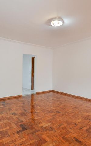 Apartamento para alugar com 120m², 4 quartos e sem vaga Apartamento para alugar com 120m², 4 quartos e sem vagaSala Ambientes