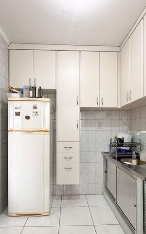 Apartamento à venda com 55m², 2 quartos e 1 vaga Apartamento à venda com 55m², 2 quartos e 1 vagaCozinha