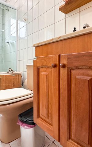 Apartamento à venda com 55m², 2 quartos e 1 vaga Apartamento à venda com 55m², 2 quartos e 1 vagaBanheiro Social