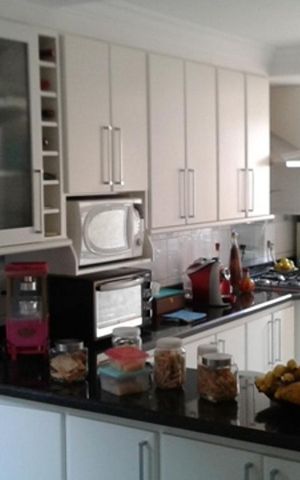 Casa à venda com 238m², 4 quartos e 4 vagas Casa à venda com 238m², 4 quartos e 4 vagasCozinha