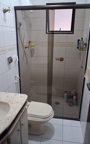 Casa à venda com 238m², 4 quartos e 4 vagas Casa à venda com 238m², 4 quartos e 4 vagasBanheiro