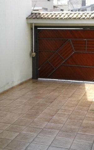 Casa à venda com 238m², 4 quartos e 4 vagas Casa à venda com 238m², 4 quartos e 4 vagasÁrea externa