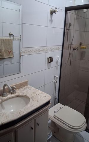 Casa à venda com 238m², 4 quartos e 4 vagas Casa à venda com 238m², 4 quartos e 4 vagasBanheiro