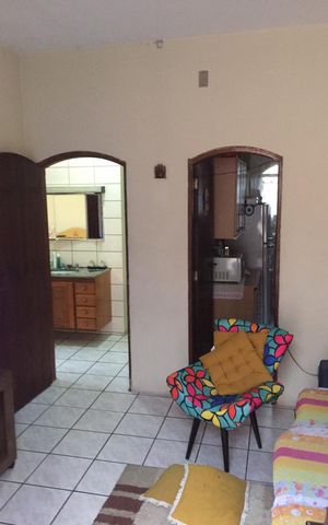 Casa à venda com 250m², 4 quartos e 2 vagas Casa à venda com 250m², 4 quartos e 2 vagasSala