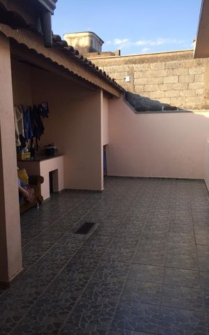 Casa à venda com 250m², 4 quartos e 2 vagas Casa à venda com 250m², 4 quartos e 2 vagasÁrea de serviço