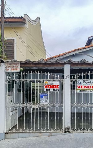 Casa à venda com 99m², 2 quartos e 1 vaga
