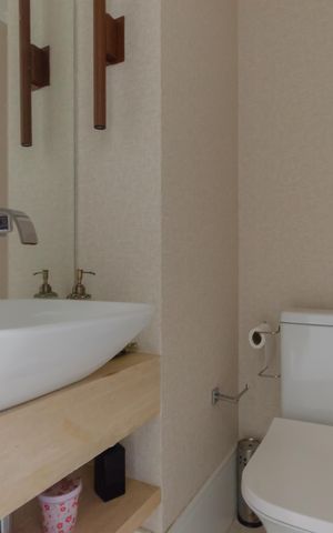 Apartamento à venda com 100m², 3 quartos e 2 vagas Apartamento à venda com 100m², 3 quartos e 2 vagasLavabo