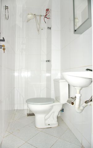 Apartamento para alugar com 240m², 5 quartos e 3 vagas Apartamento para alugar com 240m², 5 quartos e 3 vagasBanheiro de serviço