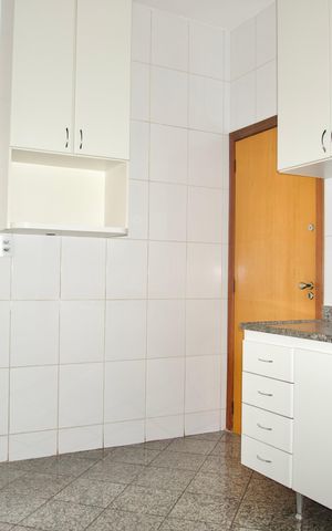 Apartamento para alugar com 240m², 5 quartos e 3 vagas Apartamento para alugar com 240m², 5 quartos e 3 vagasCozinha