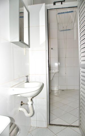 Apartamento para alugar com 240m², 5 quartos e 3 vagas Apartamento para alugar com 240m², 5 quartos e 3 vagasBanheiro de serviço