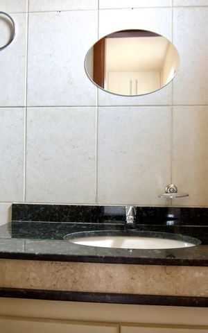 Apartamento para alugar com 240m², 5 quartos e 3 vagas Apartamento para alugar com 240m², 5 quartos e 3 vagasBanheiro da Suíte