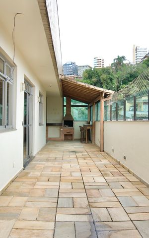 Apartamento para alugar com 240m², 5 quartos e 3 vagas Apartamento para alugar com 240m², 5 quartos e 3 vagasÁrea Externa Cobertura