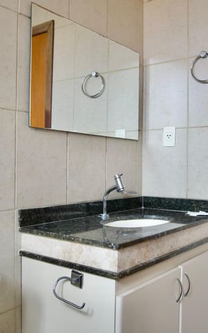 Apartamento para alugar com 240m², 5 quartos e 3 vagas Apartamento para alugar com 240m², 5 quartos e 3 vagasBanheiro da Suíte 2