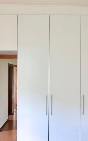 Apartamento para alugar com 240m², 5 quartos e 3 vagas Apartamento para alugar com 240m², 5 quartos e 3 vagasQuarto 1 - Armários