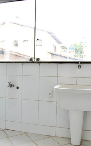 Apartamento para alugar com 240m², 5 quartos e 3 vagas Apartamento para alugar com 240m², 5 quartos e 3 vagasÁrea de Serviço