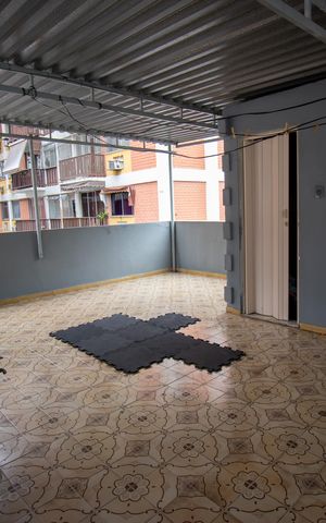 Casa à venda com 75m², 4 quartos e sem vaga Casa à venda com 75m², 4 quartos e sem vagaTerraço