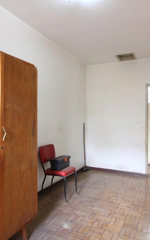 Casa à venda com 300m², 6 quartos e sem vagaQuarto 2 casa 1