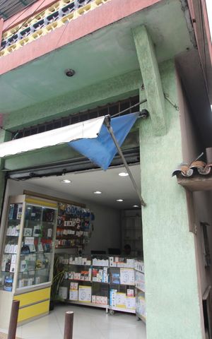 Casa à venda com 300m², 6 quartos e sem vagasalões comerciais