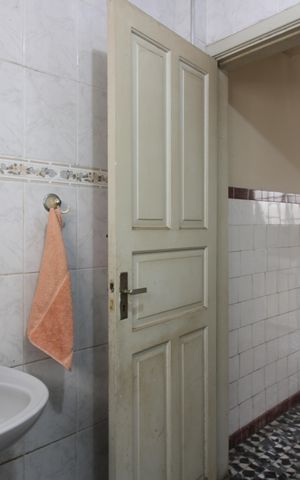 Casa à venda com 300m², 6 quartos e sem vagaBanheiro casa 1