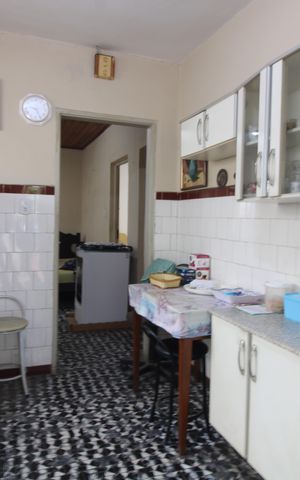 Casa à venda com 300m², 6 quartos e sem vagaCozinha casa 1