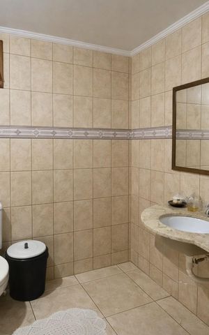 Casa à venda com 300m², 3 quartos e 4 vagas Casa à venda com 300m², 3 quartos e 4 vagasBanheiro 2