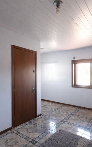 Casa à venda com 300m², 3 quartos e 4 vagas Casa à venda com 300m², 3 quartos e 4 vagasQuarto 3