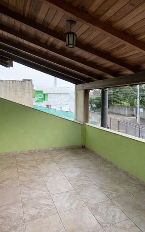 Casa à venda com 300m², 3 quartos e 4 vagas Casa à venda com 300m², 3 quartos e 4 vagasÁrea Comum