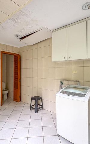 Casa à venda com 175m², 2 quartos e 2 vagas Casa à venda com 175m², 2 quartos e 2 vagasÁrea de Serviço
